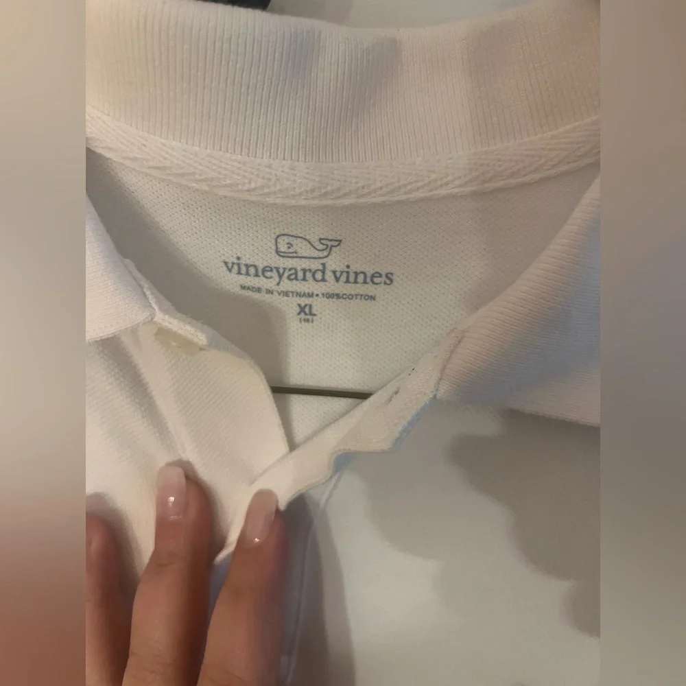 VINEYARD VINES BOYS WHITE COLLAR SHORT SLEEVE SHIRT SIZE XL